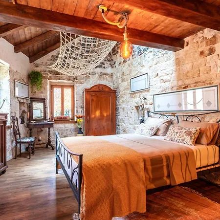 Casa de Férias Traditional In Stone House In Heart Of