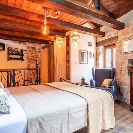 Traditional In Stone House In Heart Of Casa de Férias