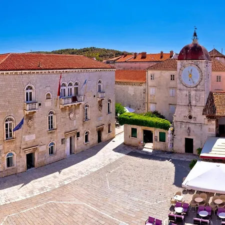 Traditional In Stone House In Heart Of *